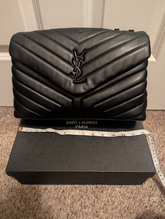 Yves Saint Laurent Handbags - Yves Saint Laurent STYLE Leather Medium LouLou purse